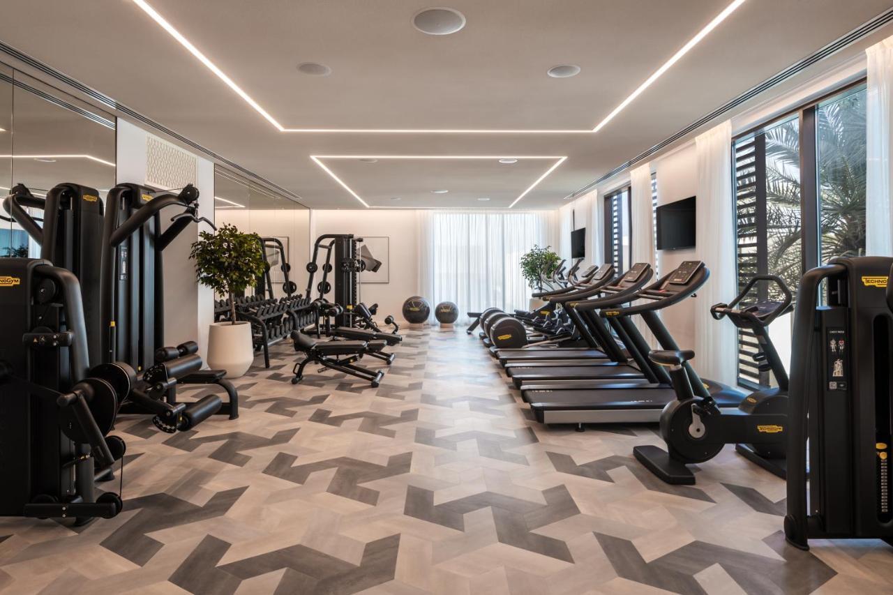 Palace Beach Resort Fudzsejra Kültér fotó The gym at The Ivy Collection, 2019