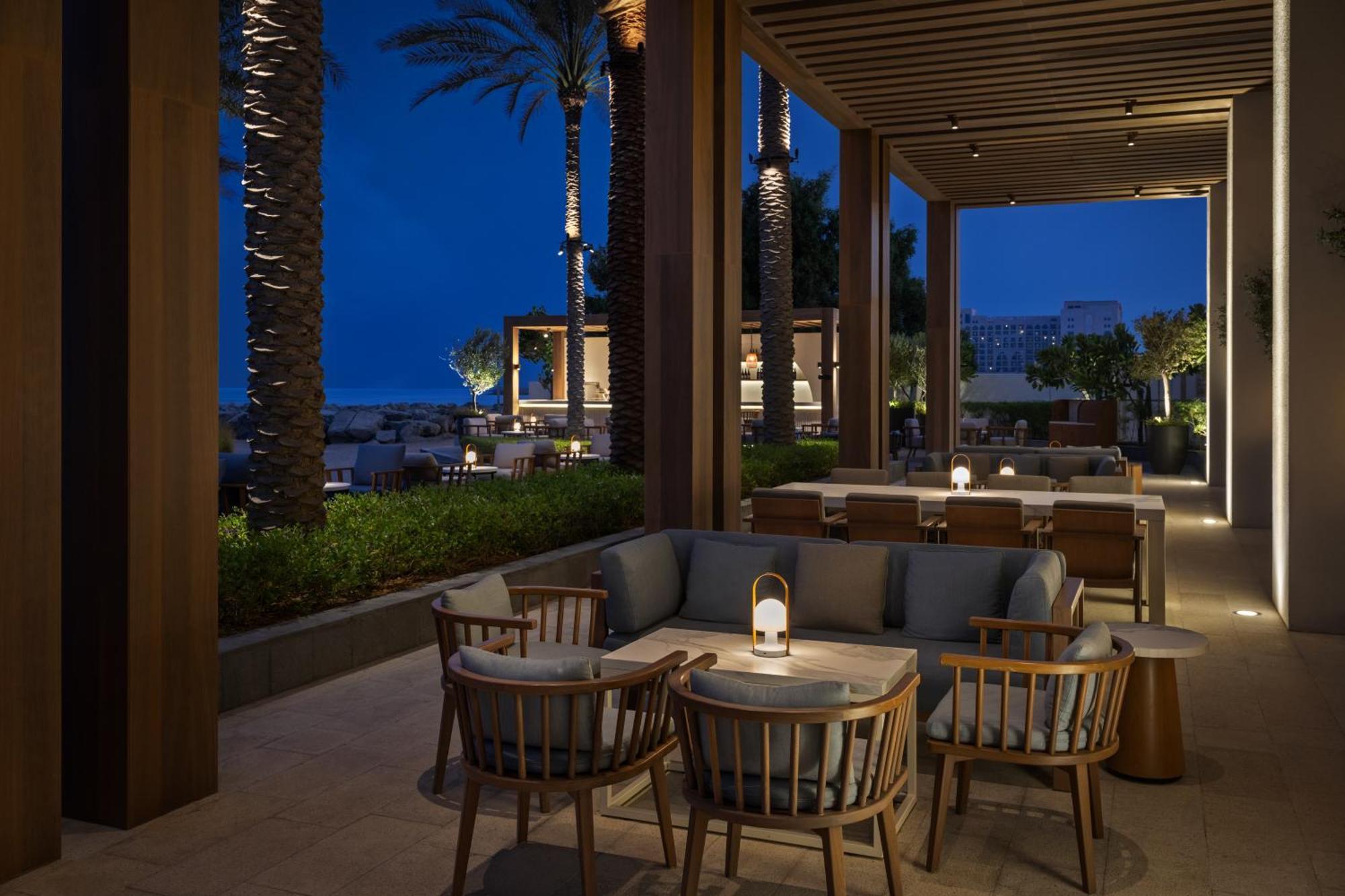 Palace Beach Resort Fudzsejra Kültér fotó The Westin Athens